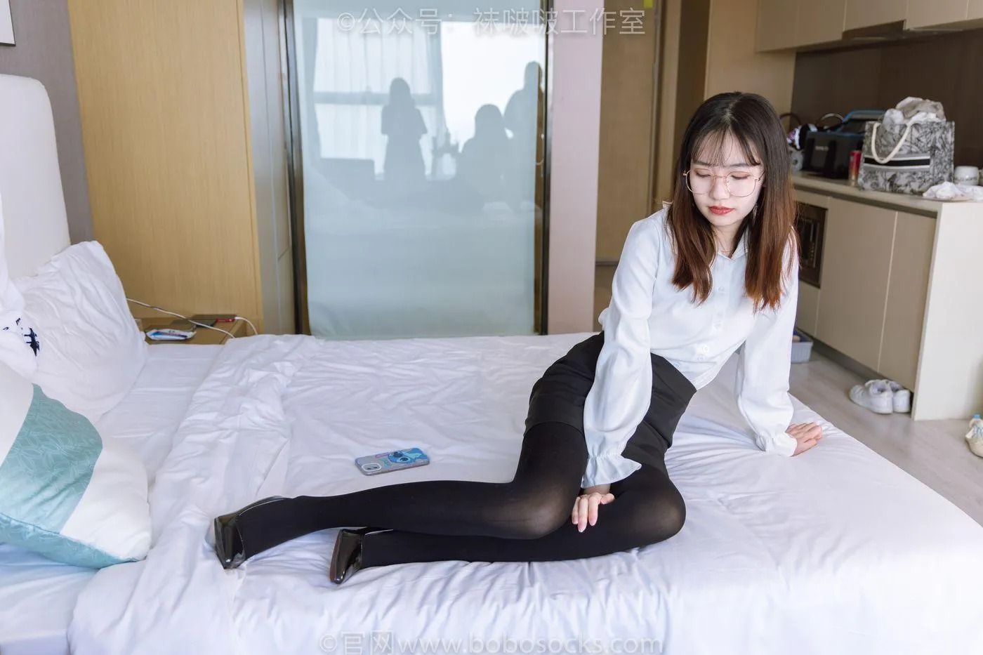 [BoBoSocks袜啵啵]NO.090 小甜豆-高跟鞋、厚黑丝 [140P]插图5
